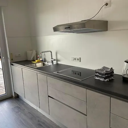 Lara Apartment *